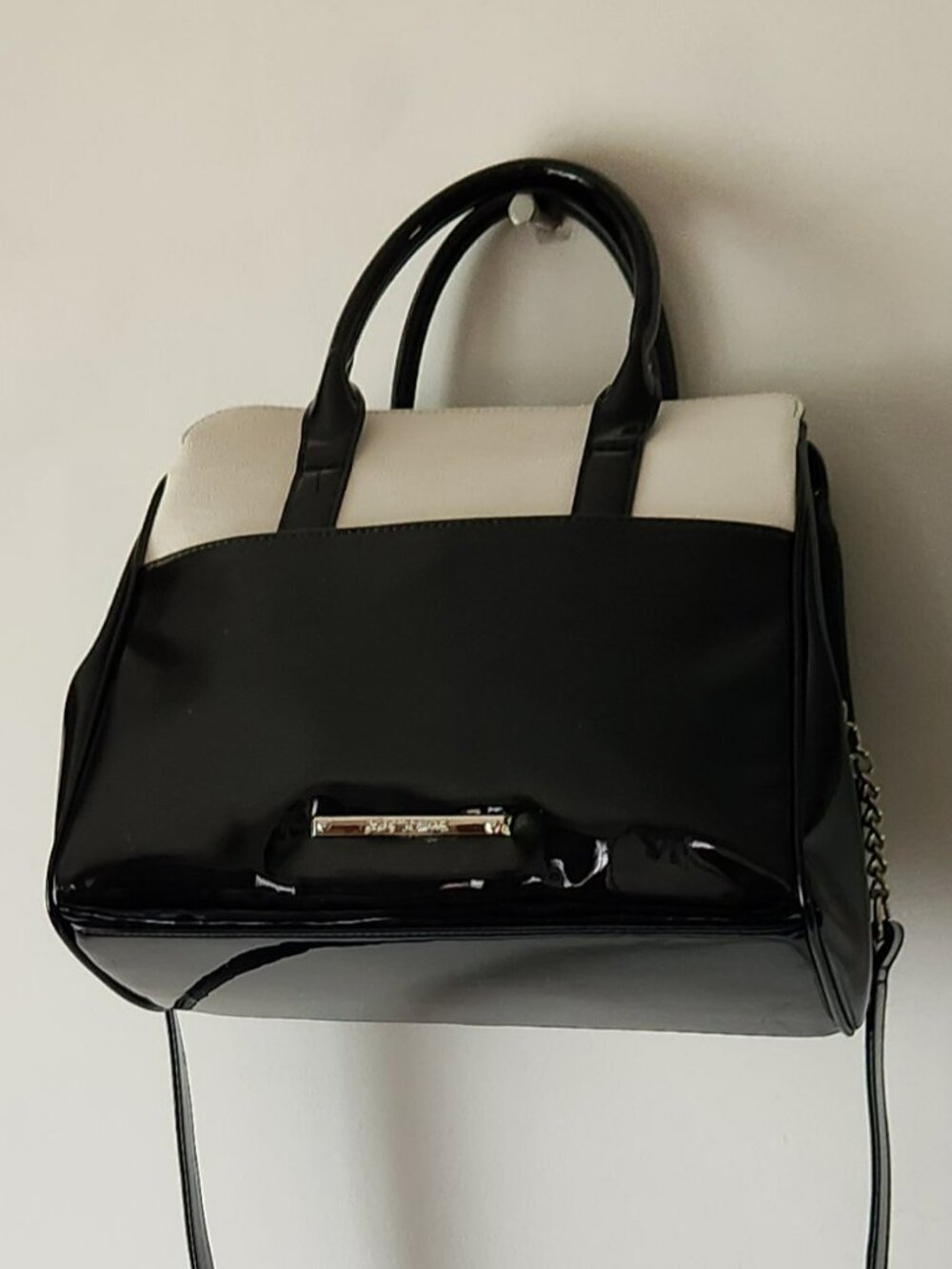 Betsey Johnson tote purse black white bow studded VGUC - Picture 2 of 11